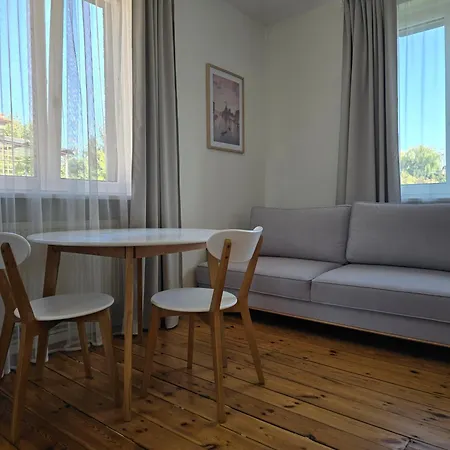 Przestronne W Domu Prywatnym Ze Wspolna Lazienka Prywatnosc I Komfort فروتسواف