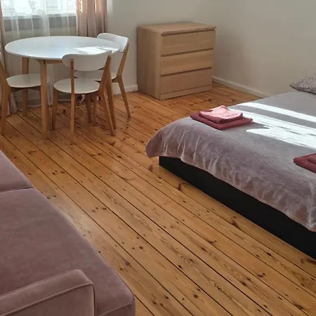 Przestronne W Domu Prywatnym Ze Wspolna Lazienka Prywatnosc I Komfort * فروتسواف