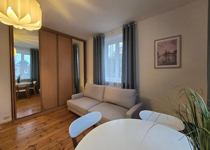 住宿加早餐酒店 Przestronne W Domu Prywatnym Ze Wspolna Lazienka Prywatnosc I Komfort 弗罗茨瓦夫